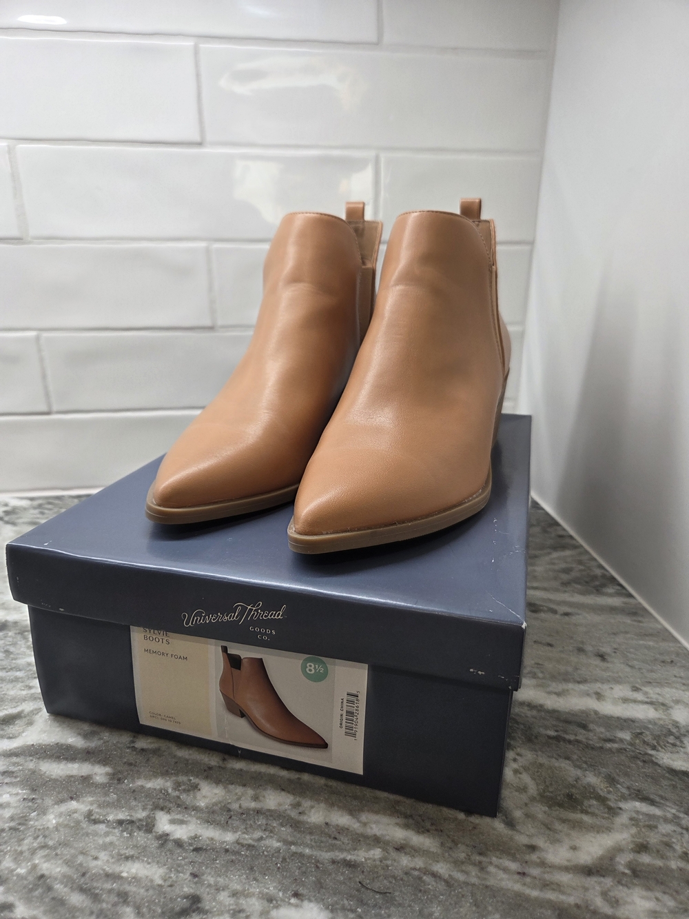 Universal Thread Brown Tan Pointed Toe Block Heel Ankle Boots 8.5